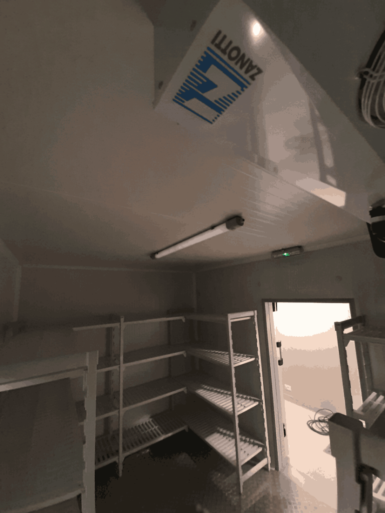 Evaporador Zanotti HEU baja silueta para cámara de congelación de cocinas del hotel Los Fariones en Lanzarote