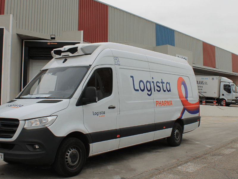 Flota de Logista Pharma con nueva imagen corporativa y con equipo de frio Zanotti en su flota
